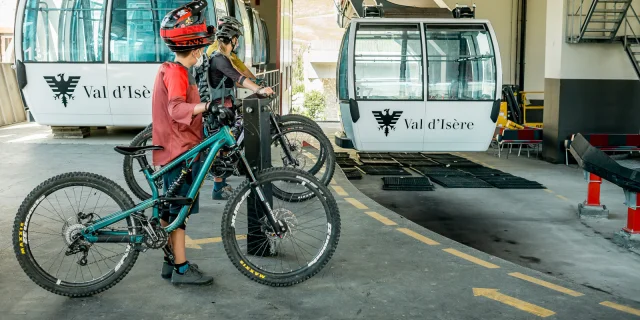 Family going to the Bike Park