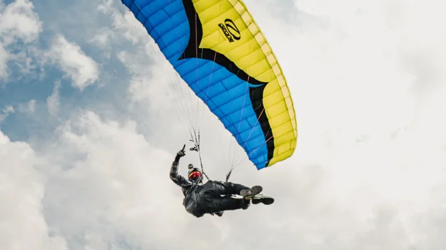 paragliding-summer-sky