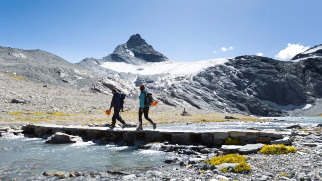 hiking-landscape-ice-summer