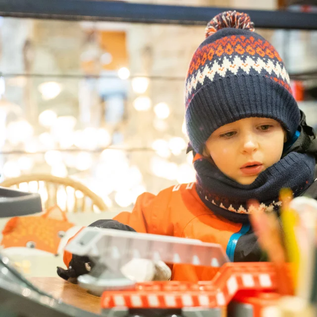 home_office_tourism_child_5
