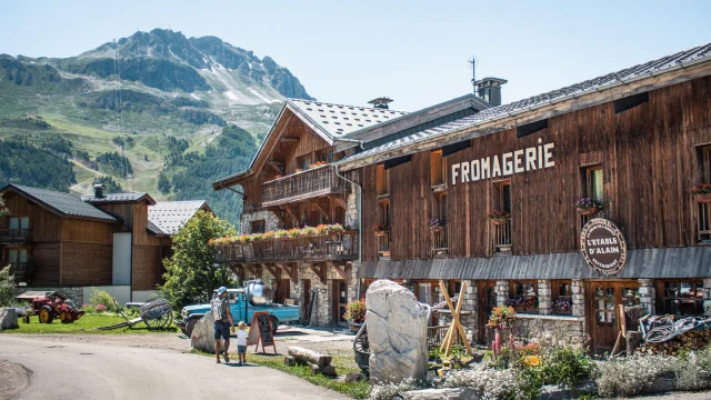 la-ferme-de-l-adroit-en été