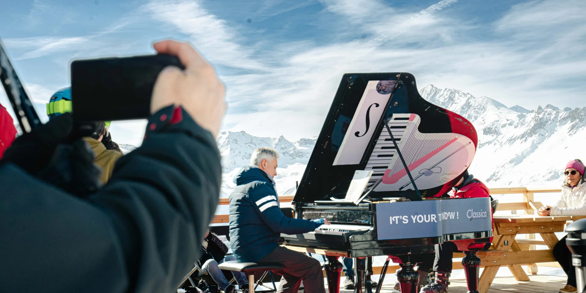 Official image for Val d’Isère and La Folie Douce cabaret show
