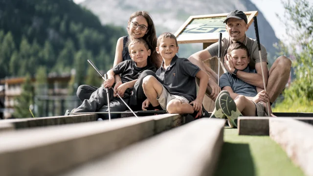 Mini Golf En Famille 07 23 6 Bd