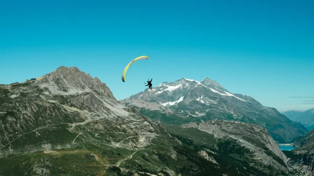 Paragliding 17480 1200px