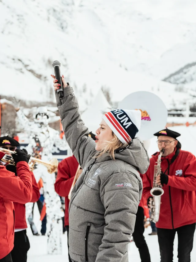 Fanfare and entertainment during the Criterium De La Premiere Neige in Val Disere