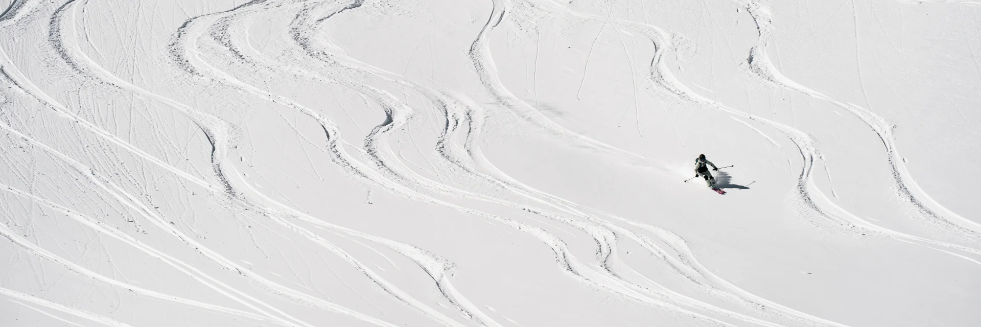 Ski hors piste dans le secteur Col Pers à Val d'Isère