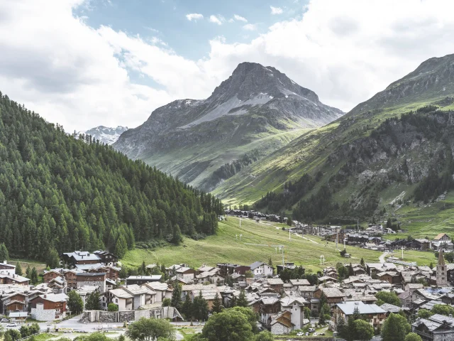Le Sentier Des Balcons en été
