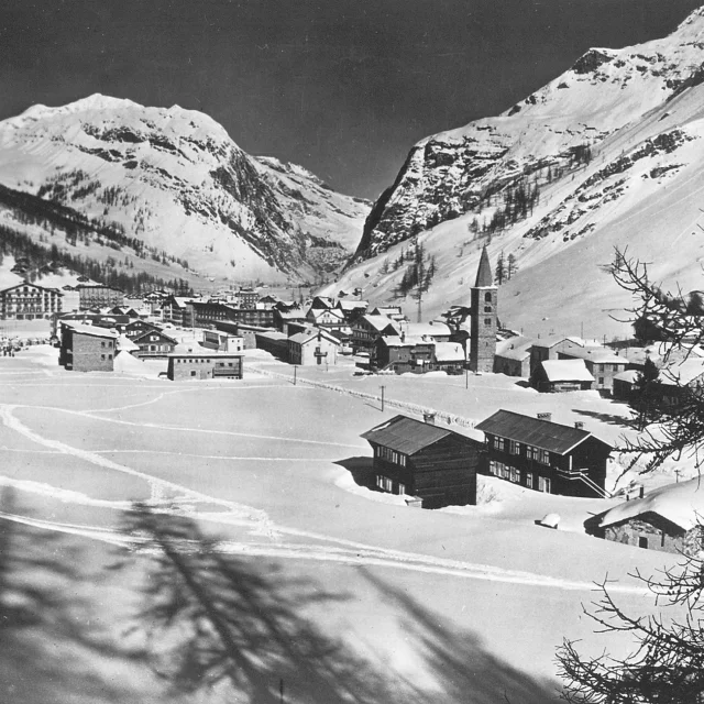 Photo ancienne du vieux village de val d'Isère